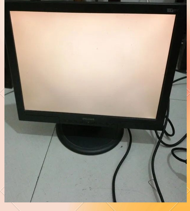 Hoe te voorkomen dat de LCD -schermbacklight geel wordt